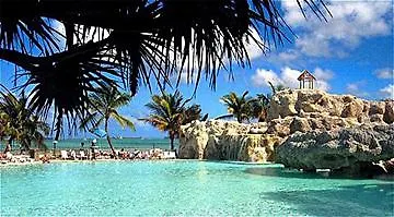 Wyndham Nassau Resort 3*,